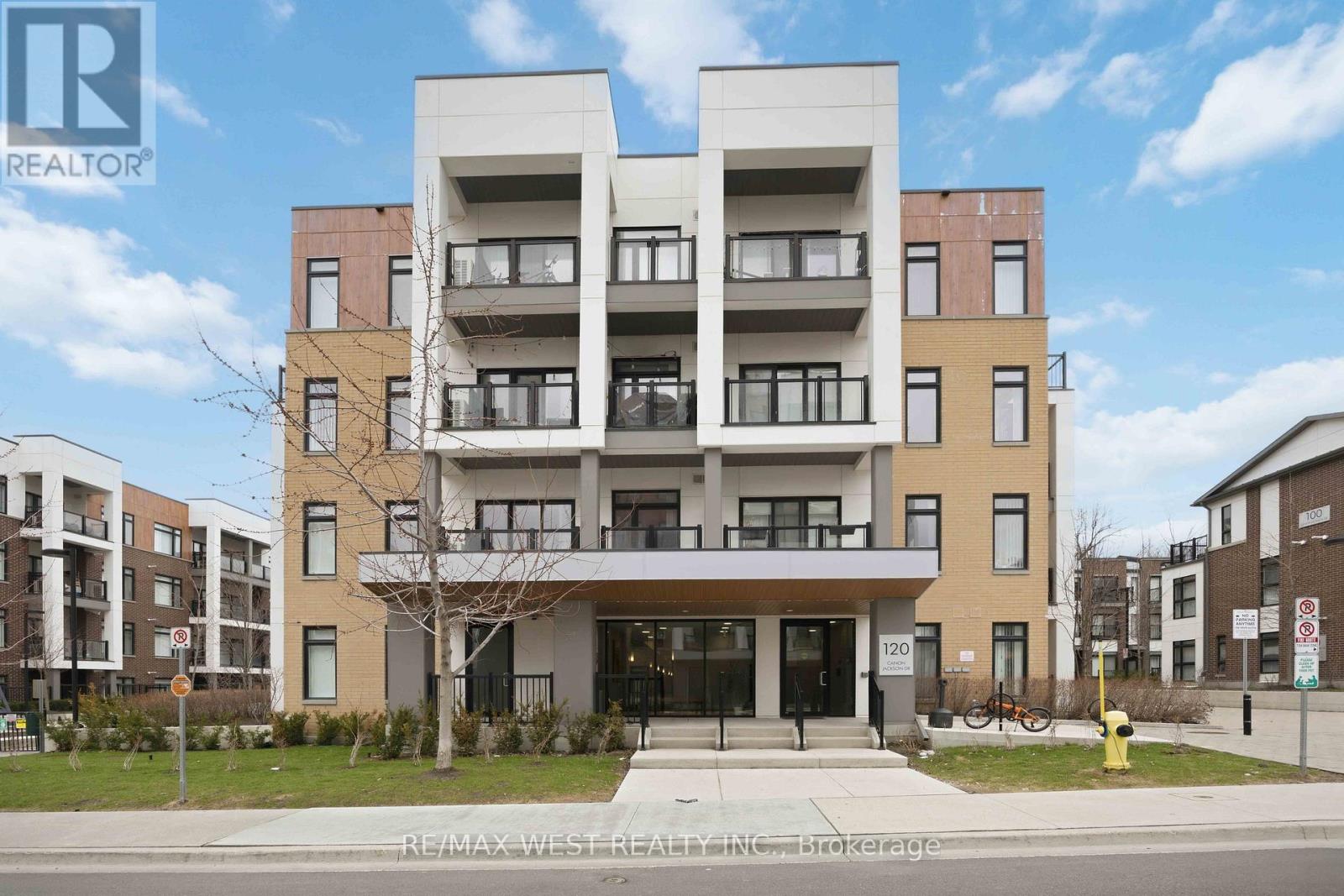 311 - 120 Canon Jackson Drive, Toronto, Ontario  M6M 0B8 - Photo 9 - W12951250