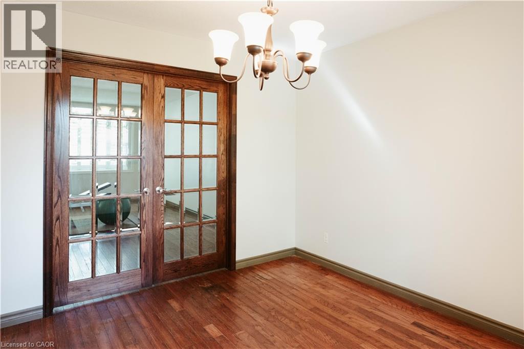 642 Cedargrove Place, Waterloo, Ontario  N2L 4Y9 - Photo 11 - 40817253