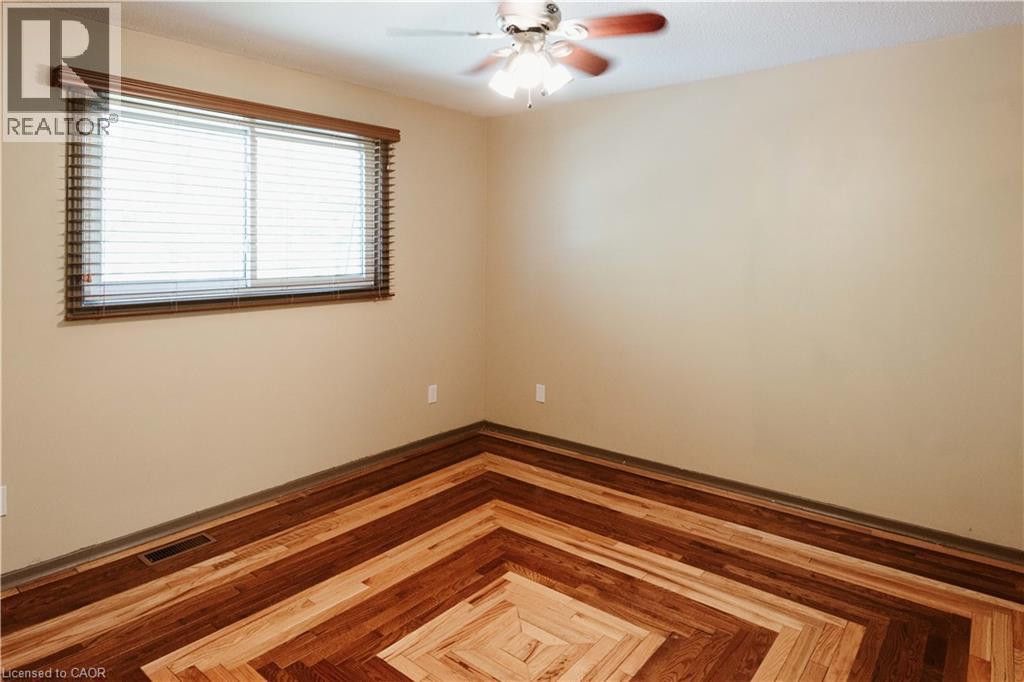 642 Cedargrove Place, Waterloo, Ontario  N2L 4Y9 - Photo 25 - 40817253