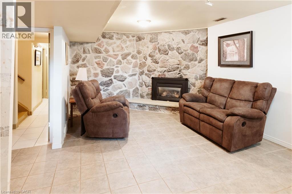 642 Cedargrove Place, Waterloo, Ontario  N2L 4Y9 - Photo 33 - 40817253