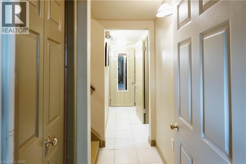 642 Cedargrove Place, Waterloo, Ontario  N2L 4Y9 - Photo 37 - 40817253