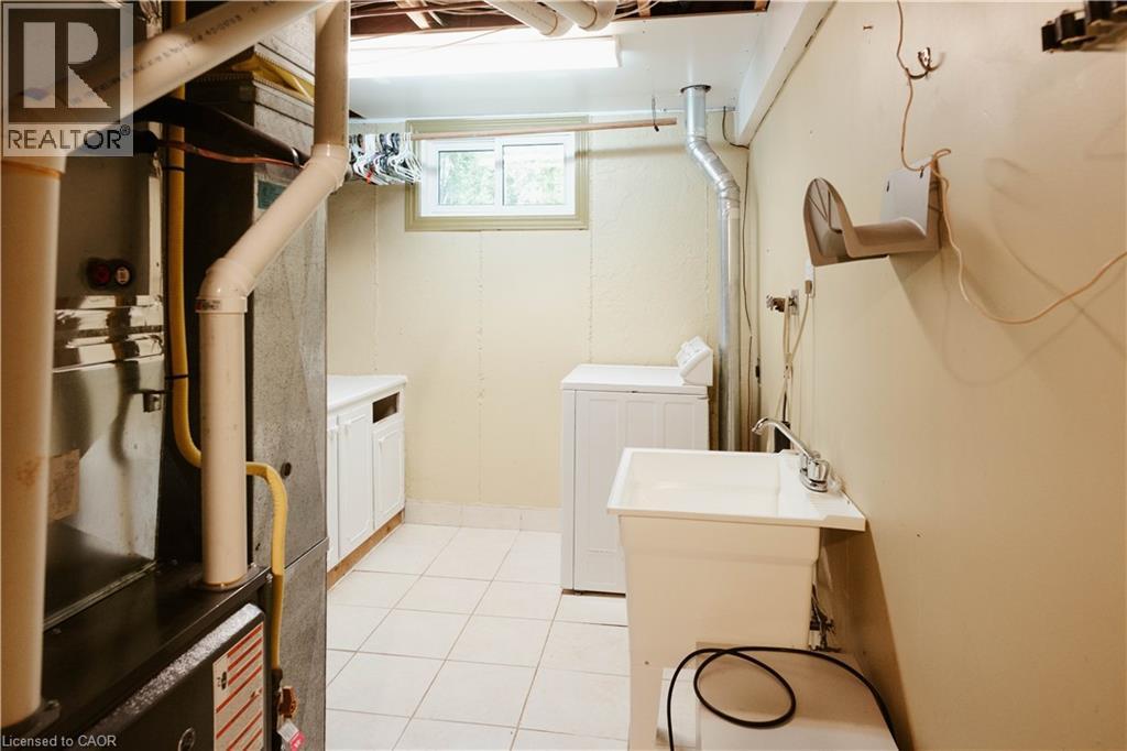 642 Cedargrove Place, Waterloo, Ontario  N2L 4Y9 - Photo 39 - 40817253