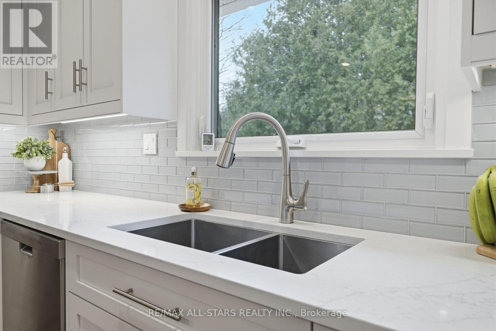 595 Walsh Drive, Scugog, Ontario  L9L 1K6 - Photo 13 - E12951438