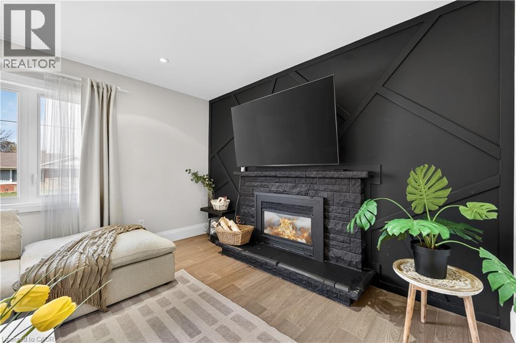 22 Hazelwood Avenue, Grimsby, Ontario  L3M 1K1 - Photo 8 - 40816472