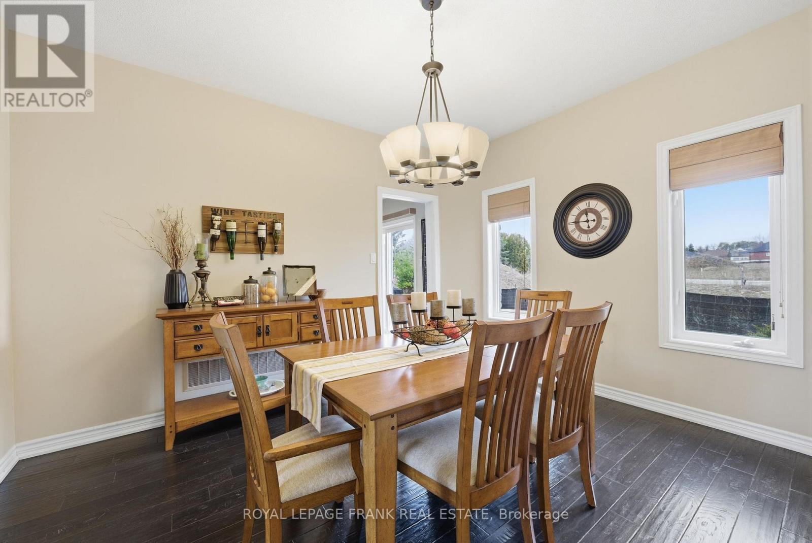 8 Kyle Court, Kawartha Lakes, Ontario  K9V 0E2 - Photo 15 - X12951300