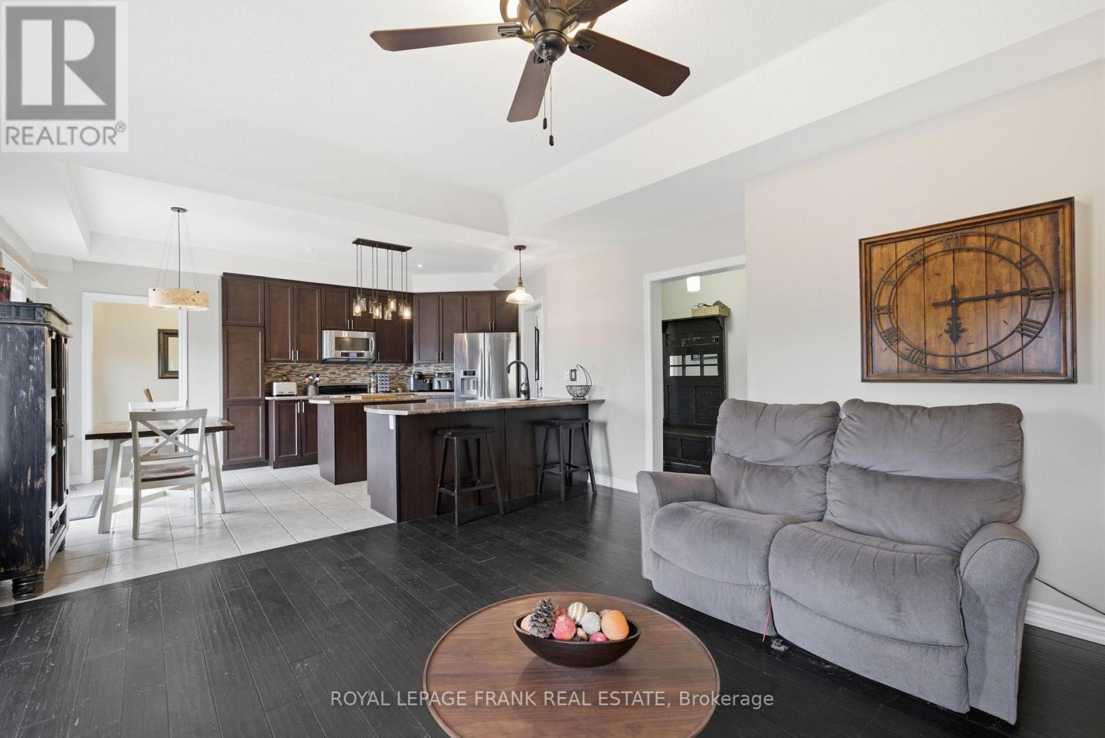 8 Kyle Court, Kawartha Lakes, Ontario  K9V 0E2 - Photo 19 - X12951300