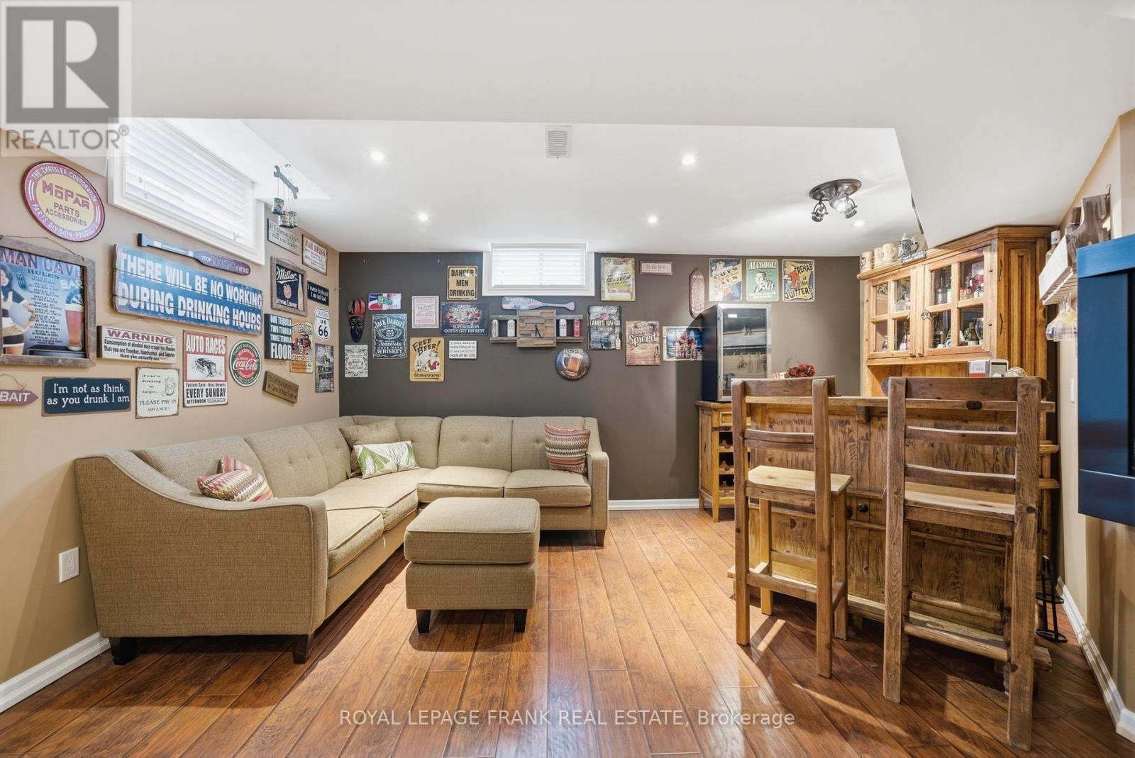 8 Kyle Court, Kawartha Lakes, Ontario  K9V 0E2 - Photo 36 - X12951300