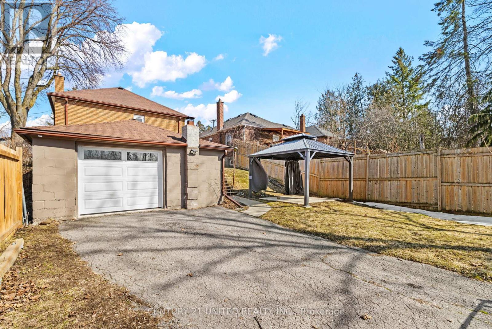 661 Rubidge Street, Peterborough (Town Ward 3), Ontario  K9H 4G2 - Photo 17 - X12951394