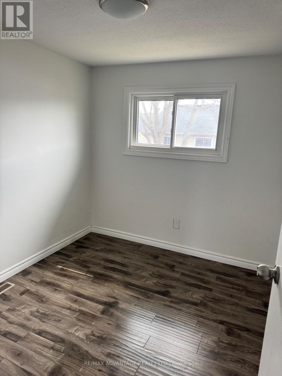 22 - 151 Bonaventure Drive N, London East, Ontario  N5V 4M1 - Photo 7 - X12951354