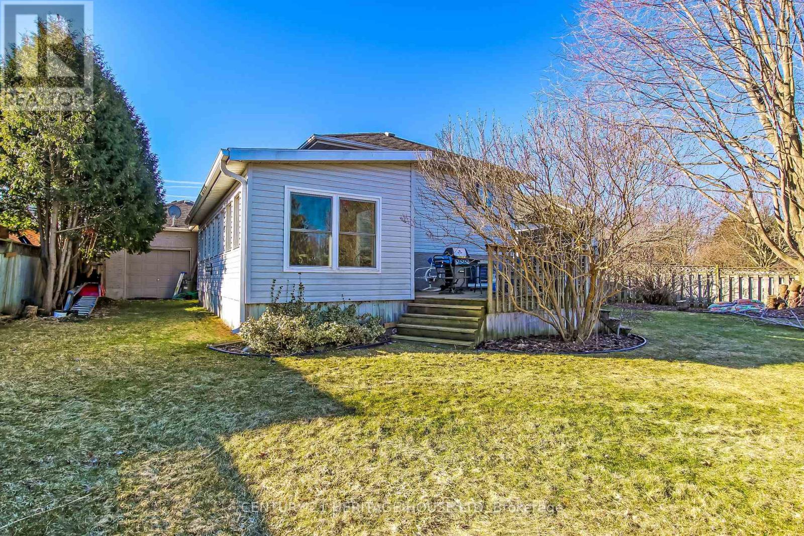 18 Hickory Boulevard W, Strathroy-Caradoc, Ontario  N7G 4A9 - Photo 22 - X12951390