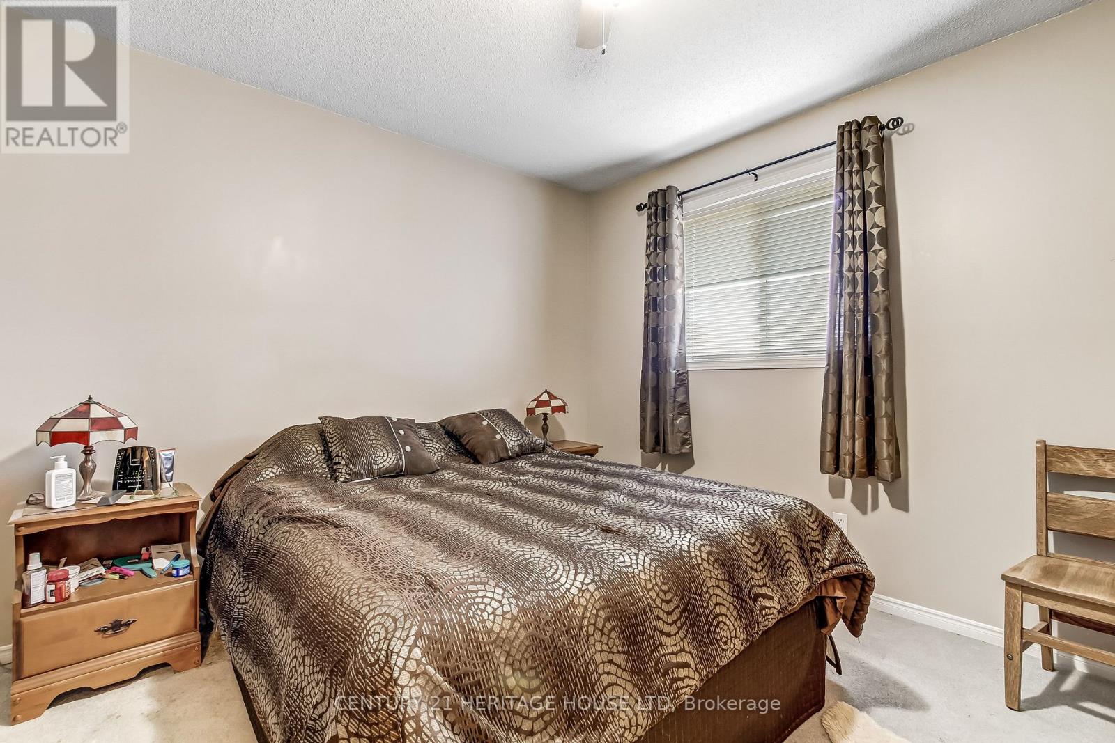 18 Hickory Boulevard W, Strathroy-Caradoc, Ontario  N7G 4A9 - Photo 9 - X12951390