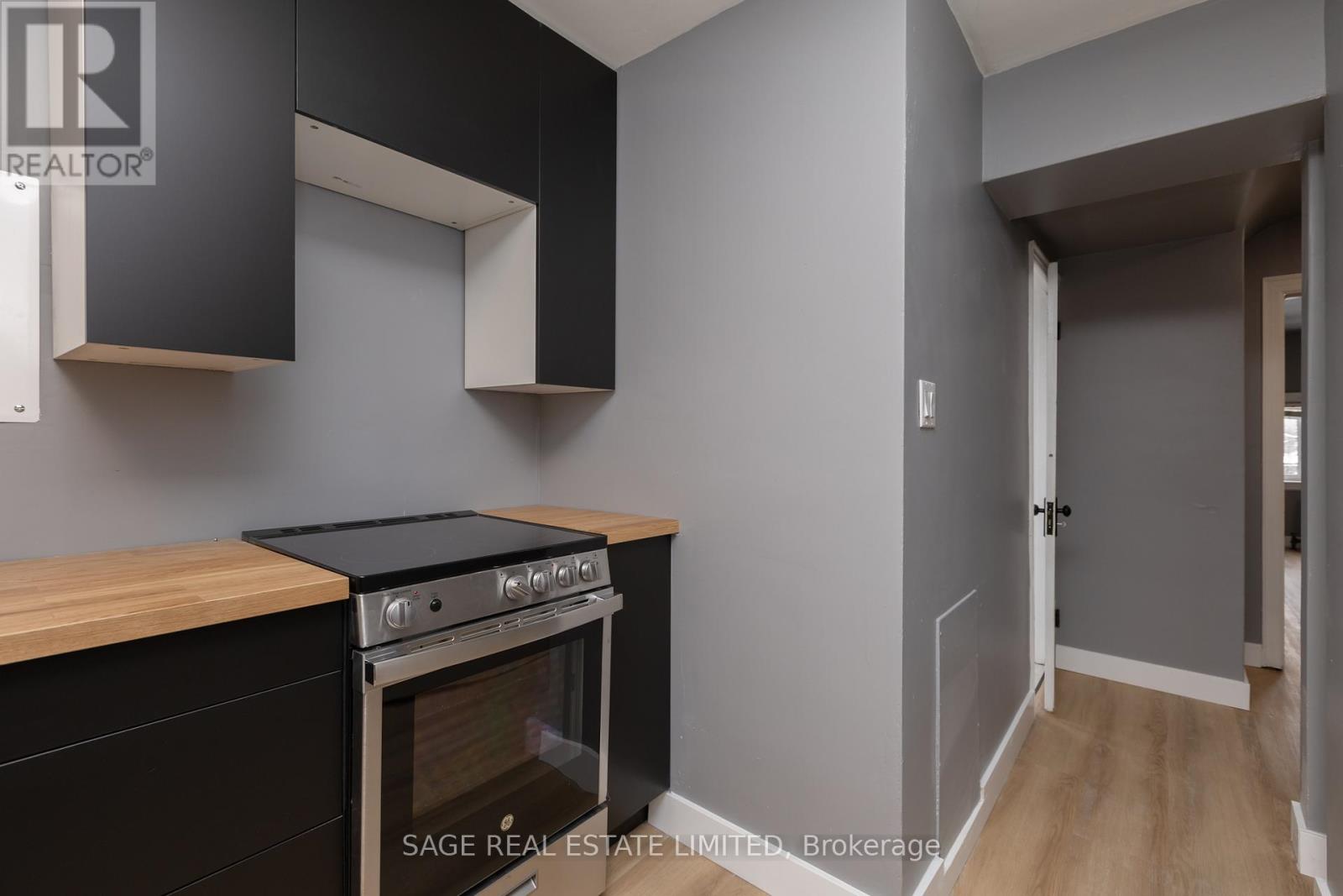 3 - 28 Eastbourne Avenue, Hamilton, Ontario  L8M 2M7 - Photo 6 - X12950964