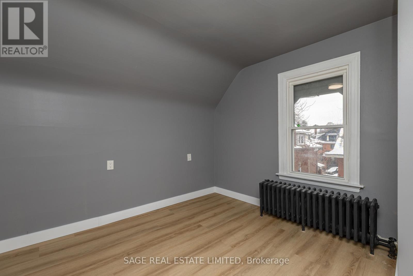 3 - 28 Eastbourne Avenue, Hamilton, Ontario  L8M 2M7 - Photo 9 - X12950964