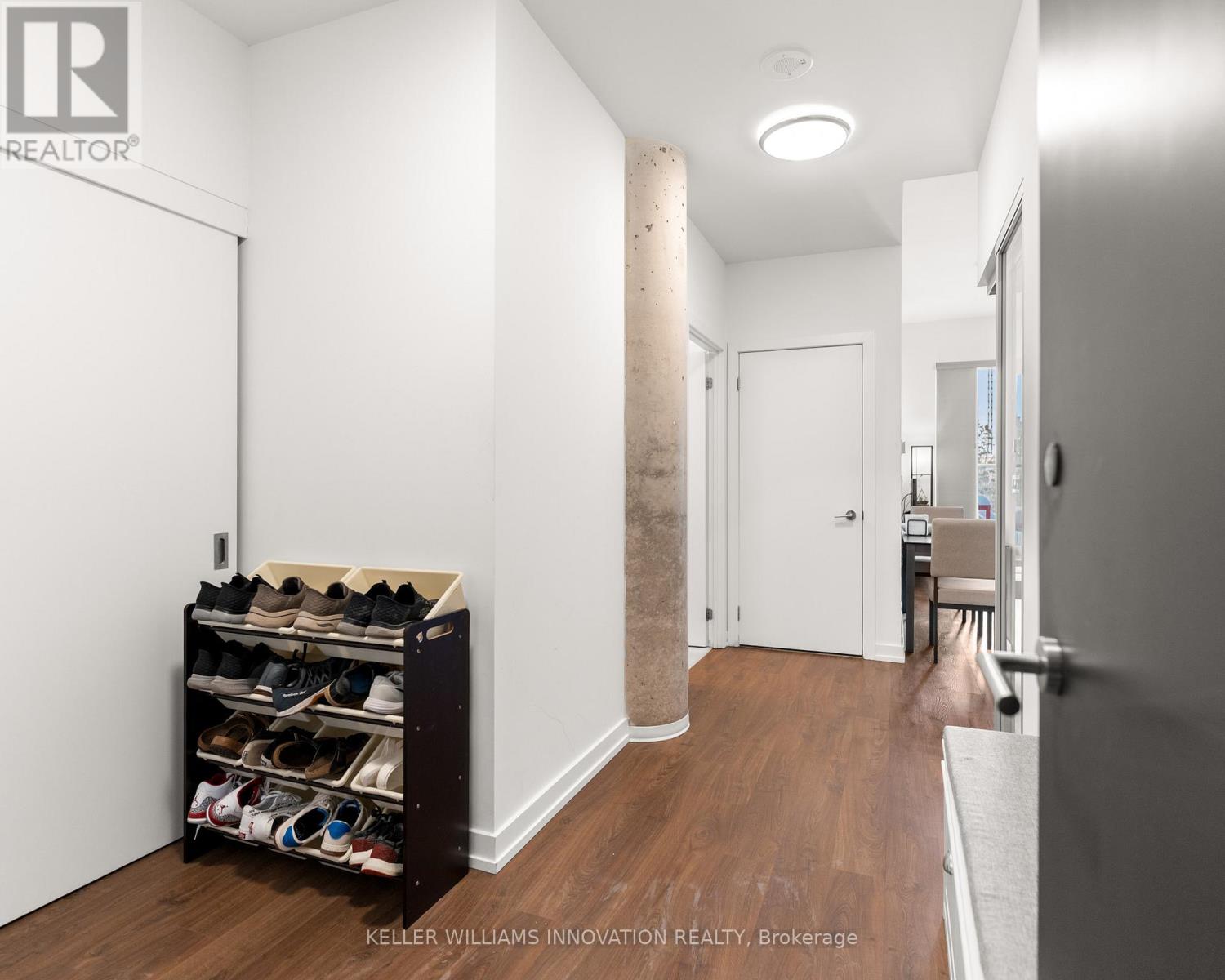 317 - 15 Wellington Street, Kitchener, Ontario  N2G 0E4 - Photo 2 - X12951100