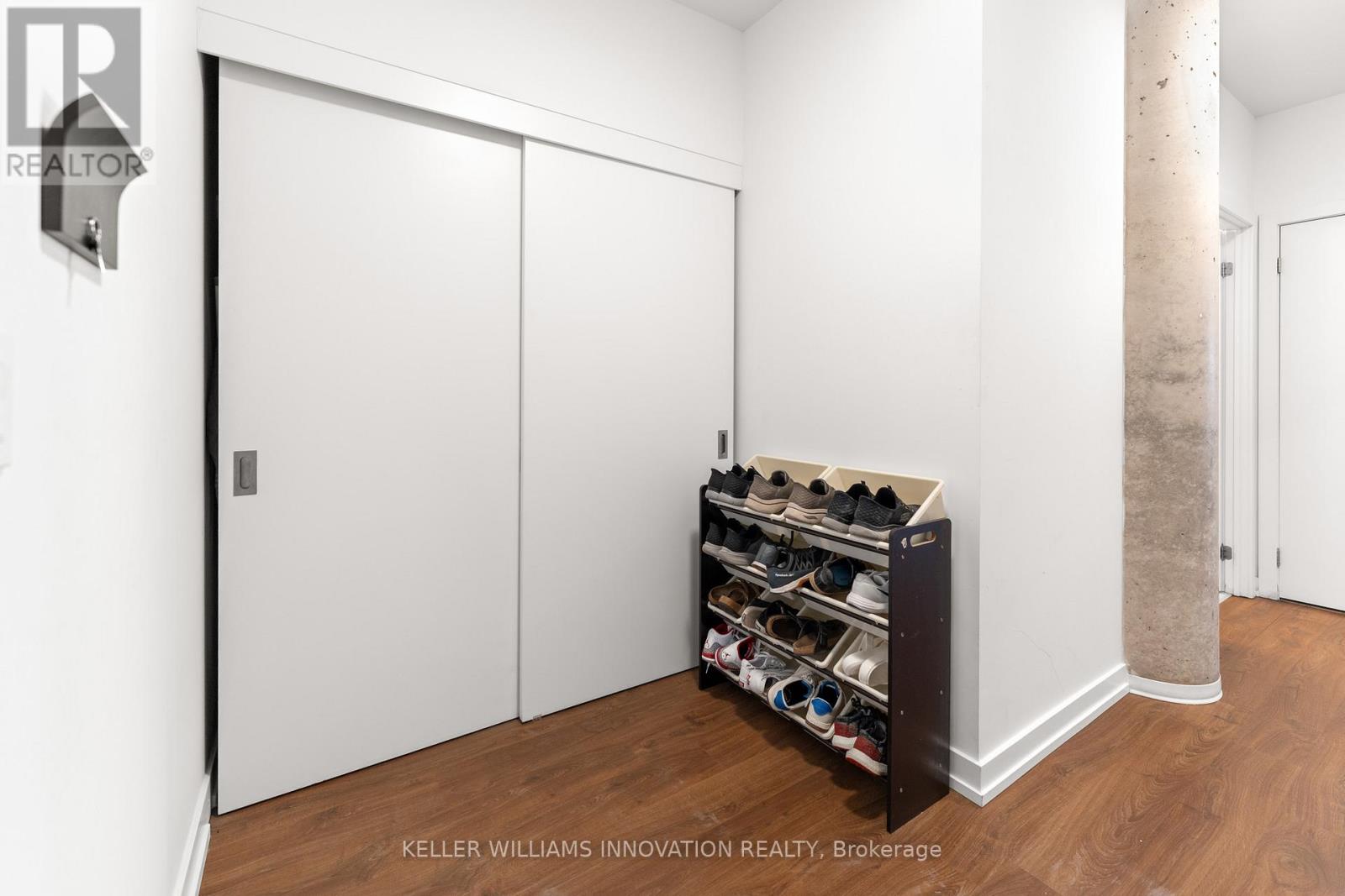 317 - 15 Wellington Street, Kitchener, Ontario  N2G 0E4 - Photo 3 - X12951100