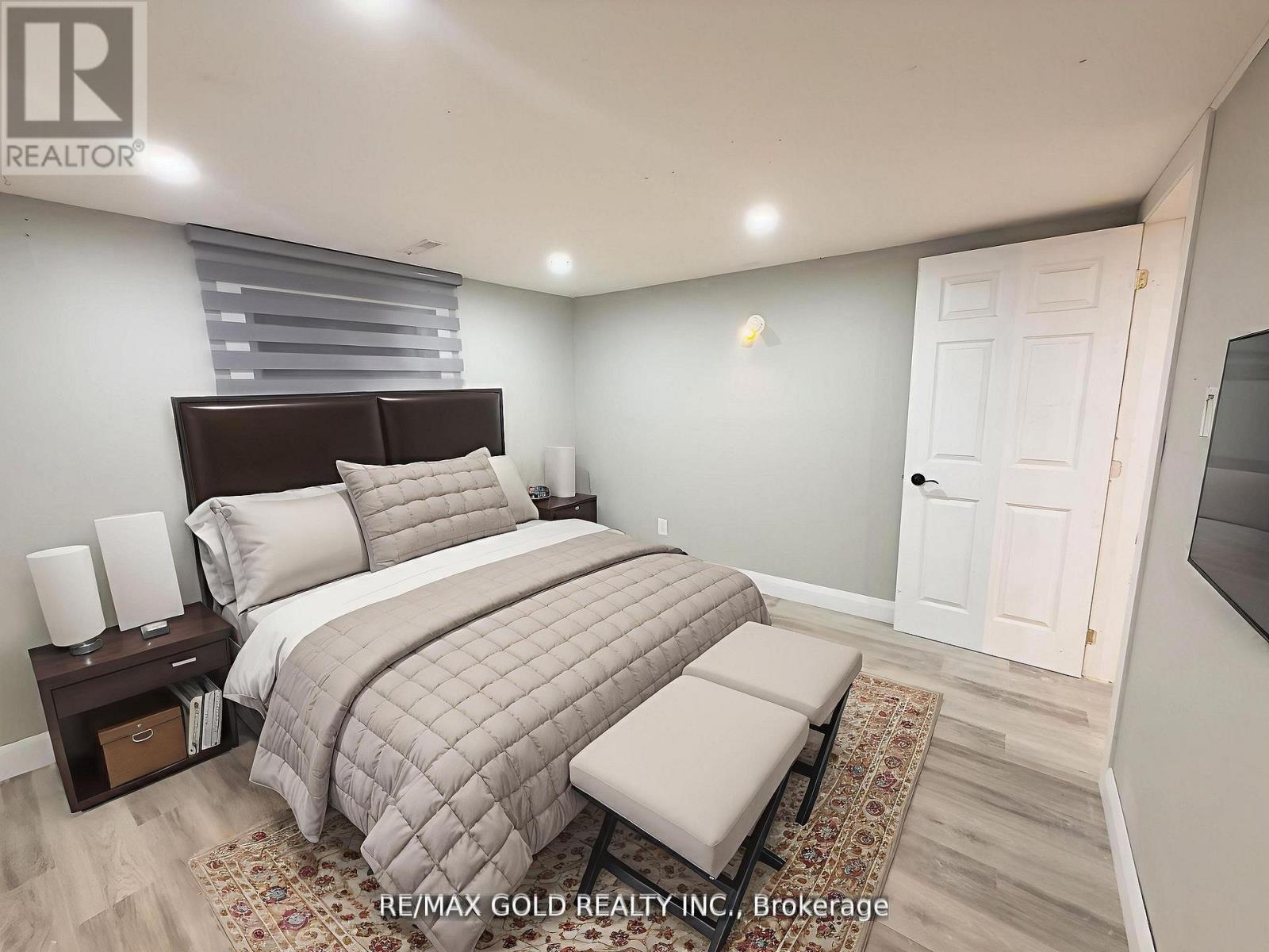 Lower - 156 Mooregate Crescent, Kitchener, Ontario  N2M 2G1 - Photo 21 - X12951146