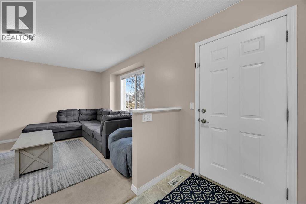 26 Saddlemead Close NE, Calgary, Alberta  T3J 4M6 - Photo 3 - A2279764