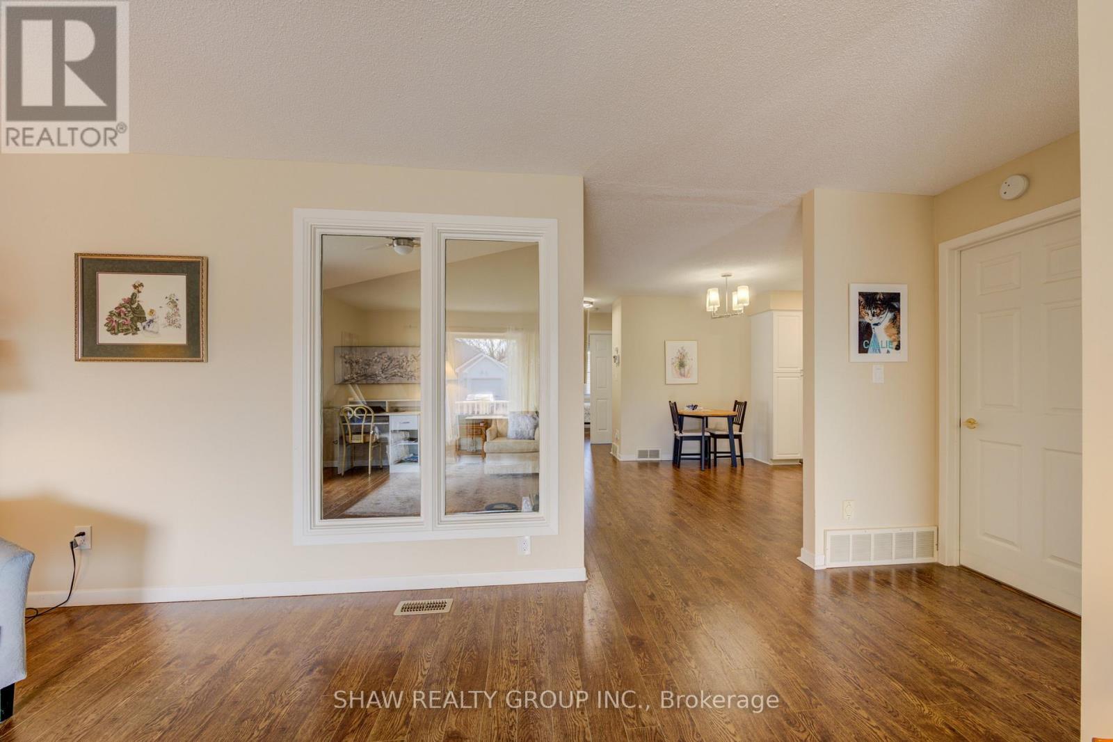 20 Edwin Crescent, Tillsonburg, Ontario  N4G 5H3 - Photo 12 - X12951208