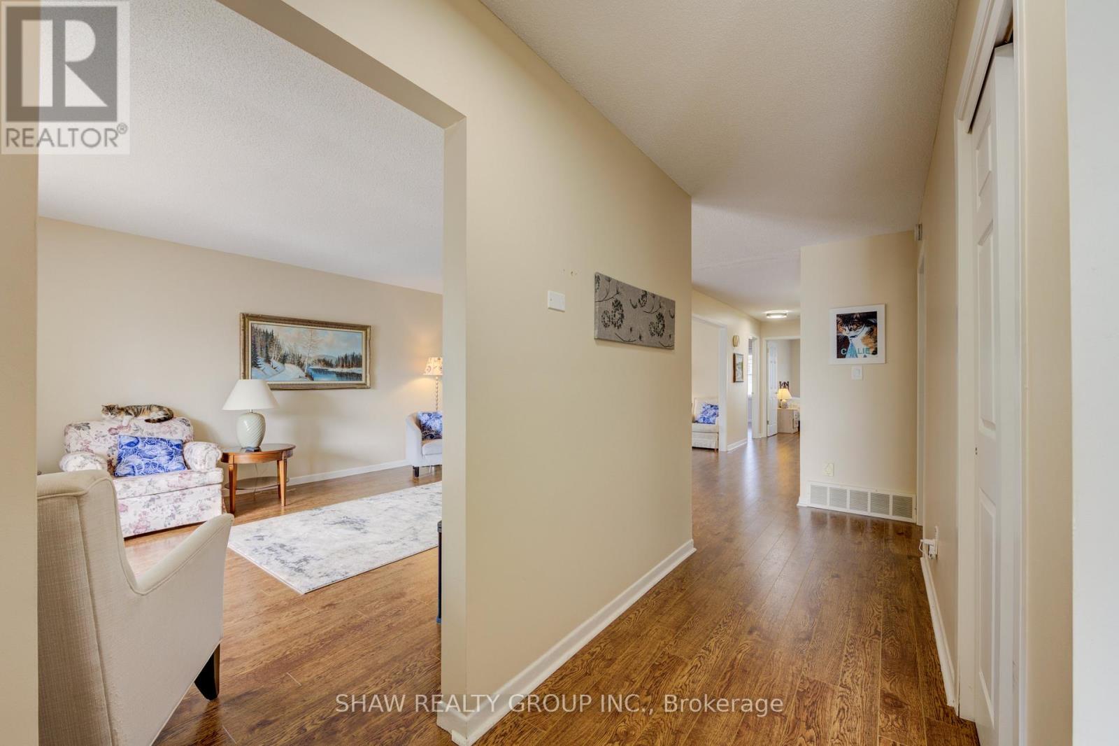 20 Edwin Crescent, Tillsonburg, Ontario  N4G 5H3 - Photo 3 - X12951208