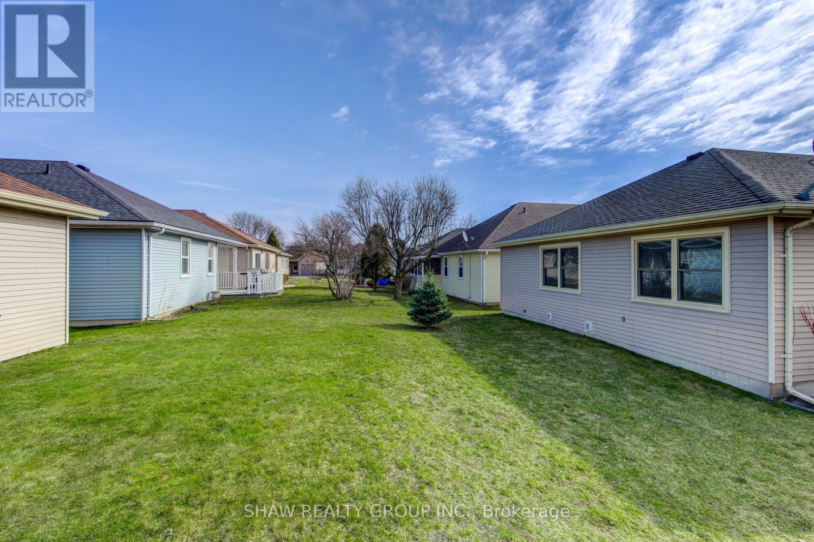 20 Edwin Crescent, Tillsonburg, Ontario  N4G 5H3 - Photo 46 - X12951208