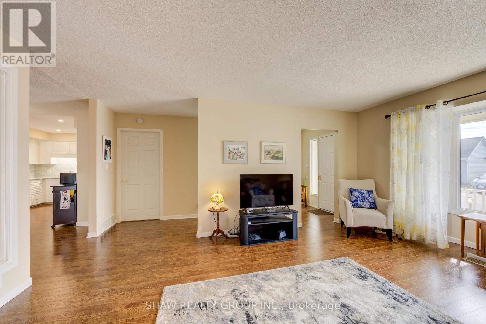 20 Edwin Crescent, Tillsonburg, Ontario  N4G 5H3 - Photo 8 - X12951208