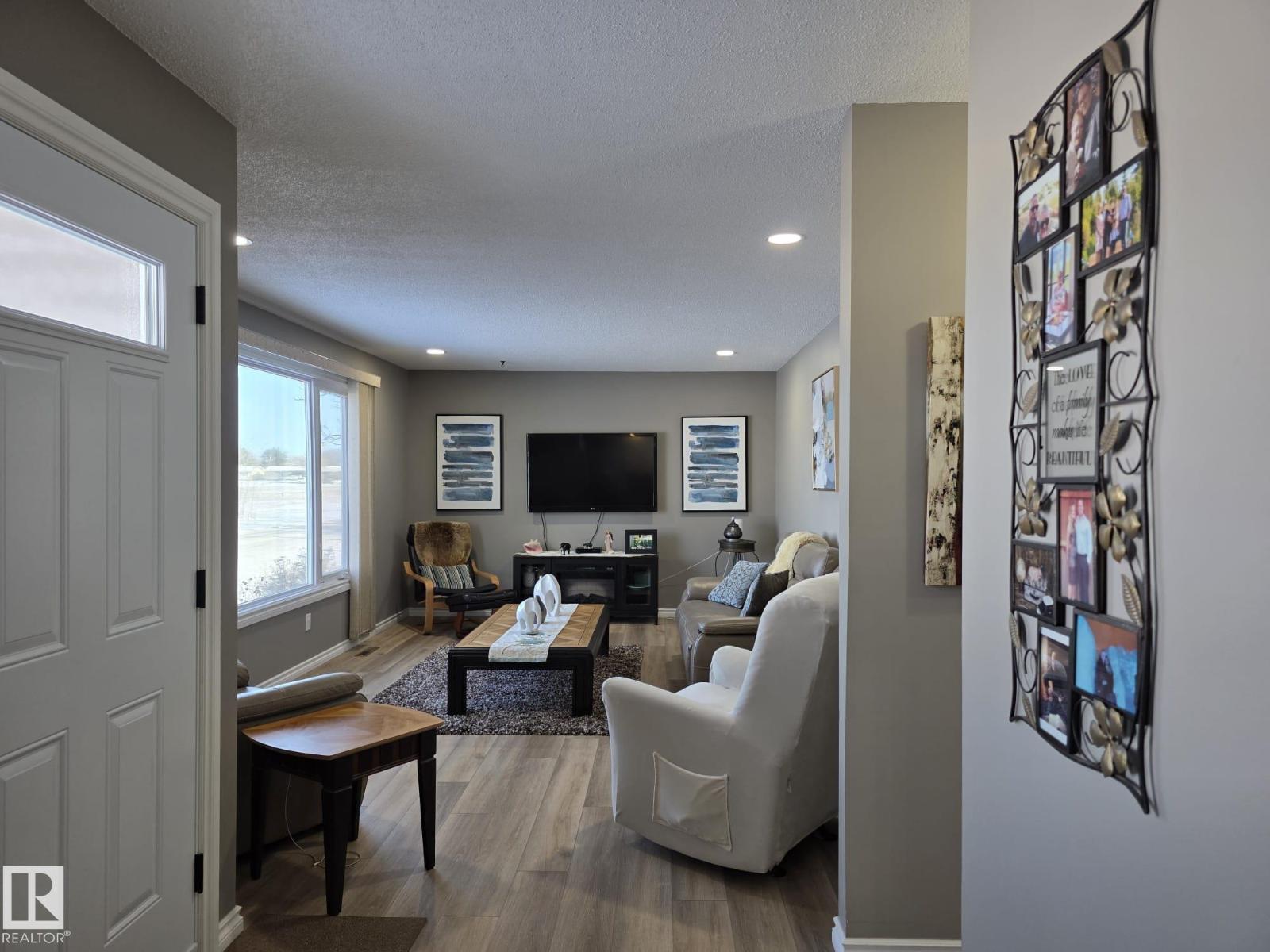 4307 47 St, Drayton Valley, Alberta  T7A 1G8 - Photo 11 - E4480125