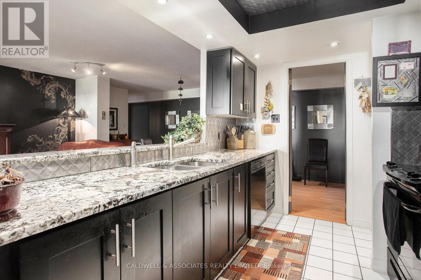 104 - 15 Murray Street, Ottawa, Ontario  K1N 9M5 - Photo 17 - X12951348