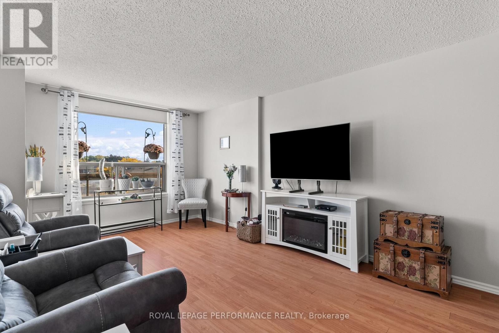 Unit #407 - 200 Lafontaine Avenue, Ottawa, Ontario  K1L 8K8 - Photo 14 - X12951376