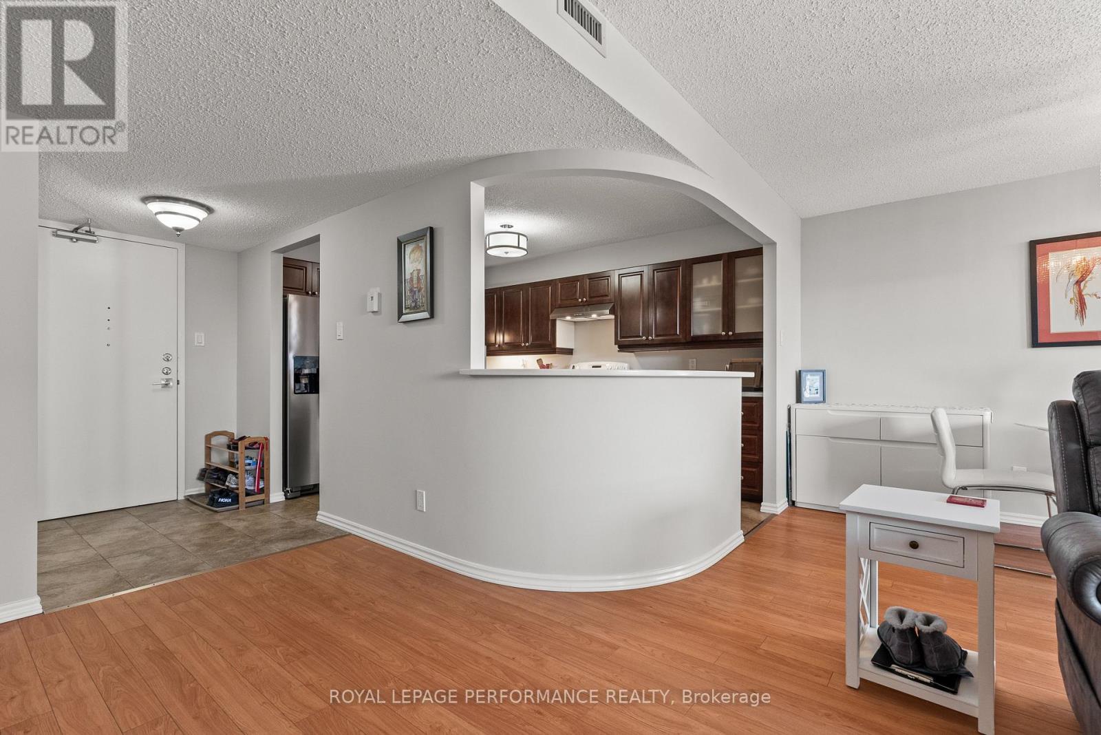 Unit #407 - 200 Lafontaine Avenue, Ottawa, Ontario  K1L 8K8 - Photo 6 - X12951376