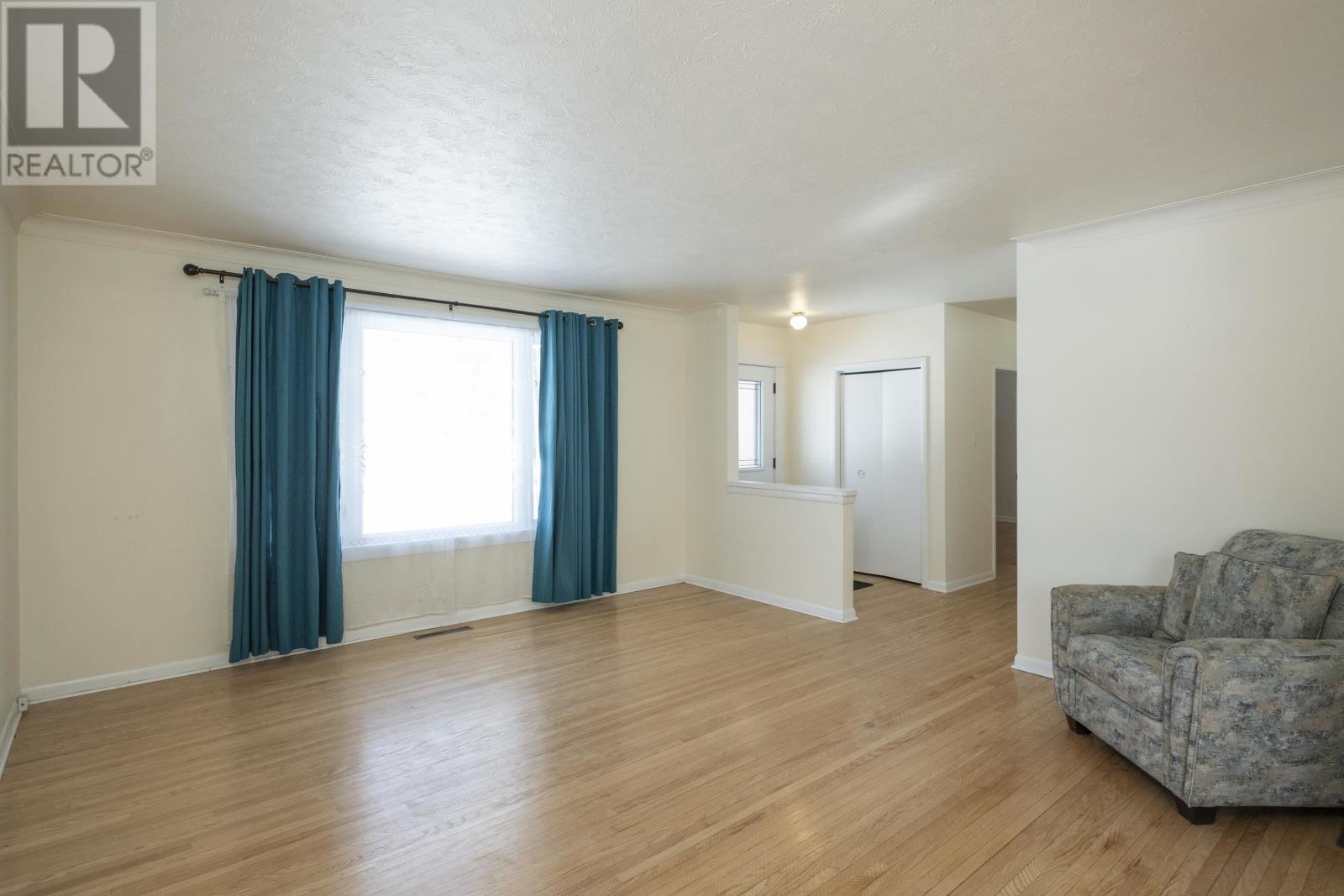 708 Linwood Cres, Thunder Bay, Ontario  P7E 2R8 - Photo 7 - TB2600607