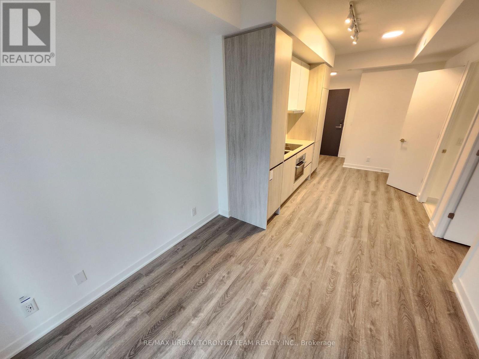 1801 - 180 Front Street E, Toronto, Ontario  M5A 0K9 - Photo 2 - C12905564