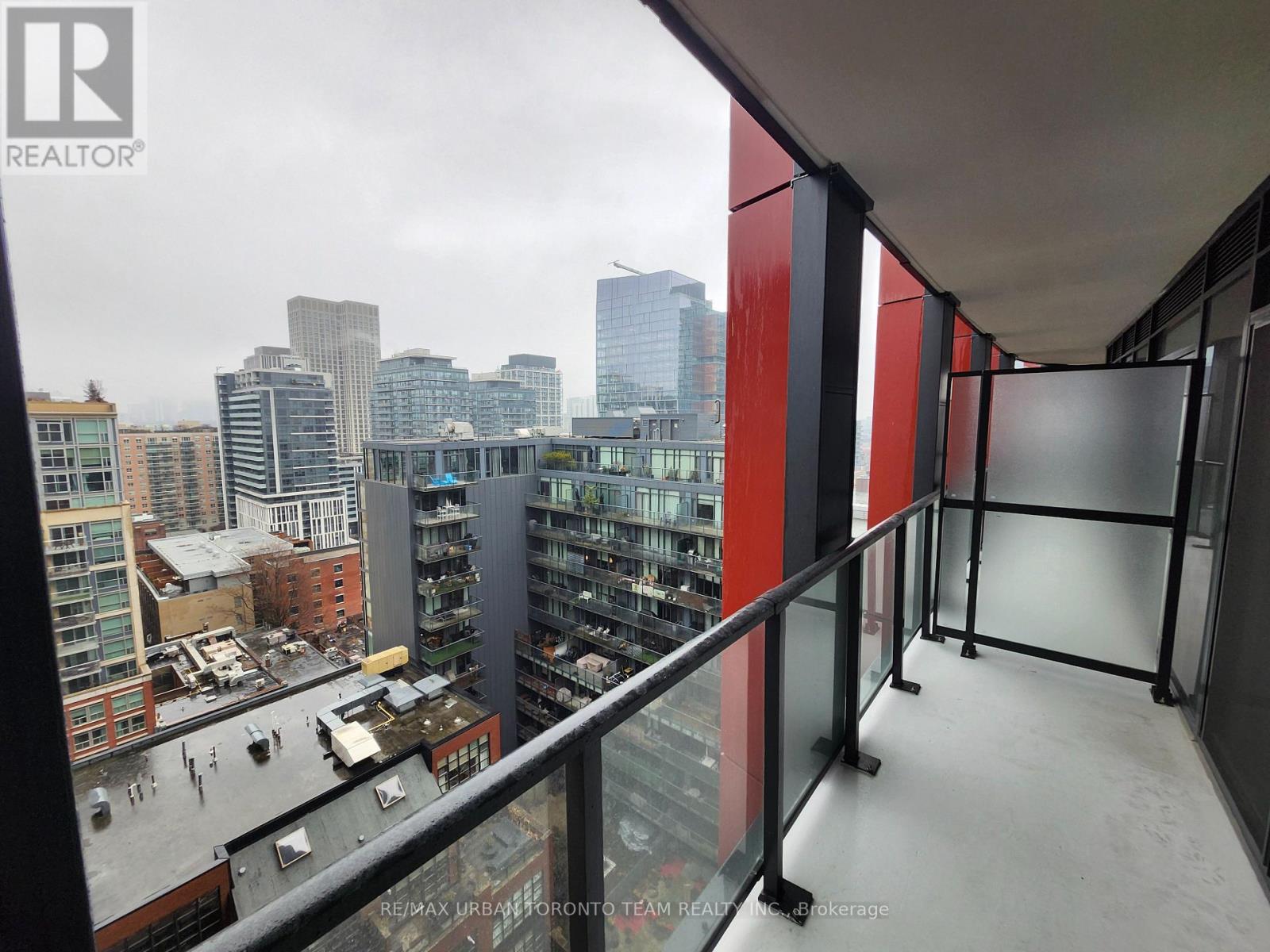 1801 - 180 Front Street E, Toronto, Ontario  M5A 0K9 - Photo 5 - C12905564