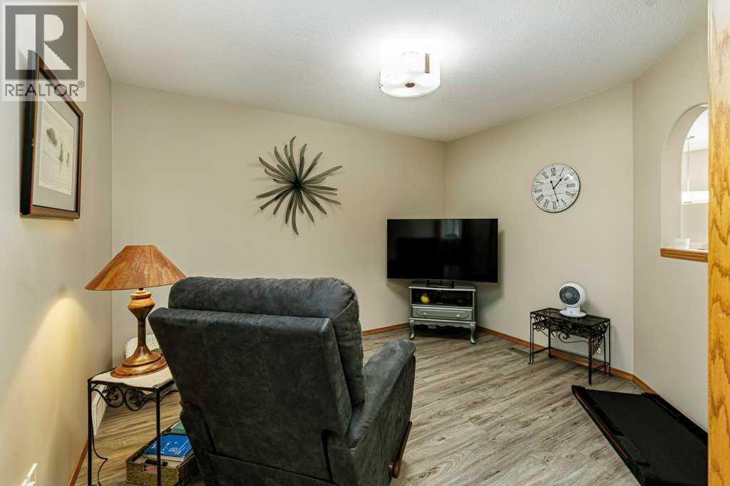 135 Doran Crescent, Red Deer, Alberta  T4R 2M8 - Photo 7 - A2298182