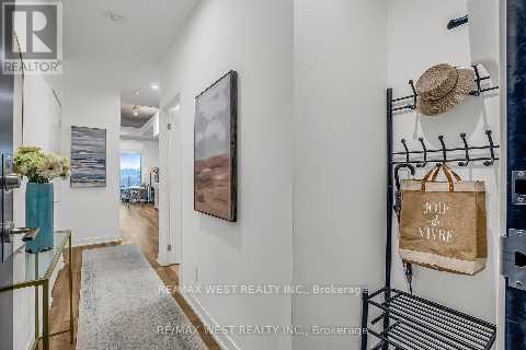 617 - 1808 St. Clair Avenue W, Toronto, Ontario  M6N 0C1 - Photo 7 - W12950778