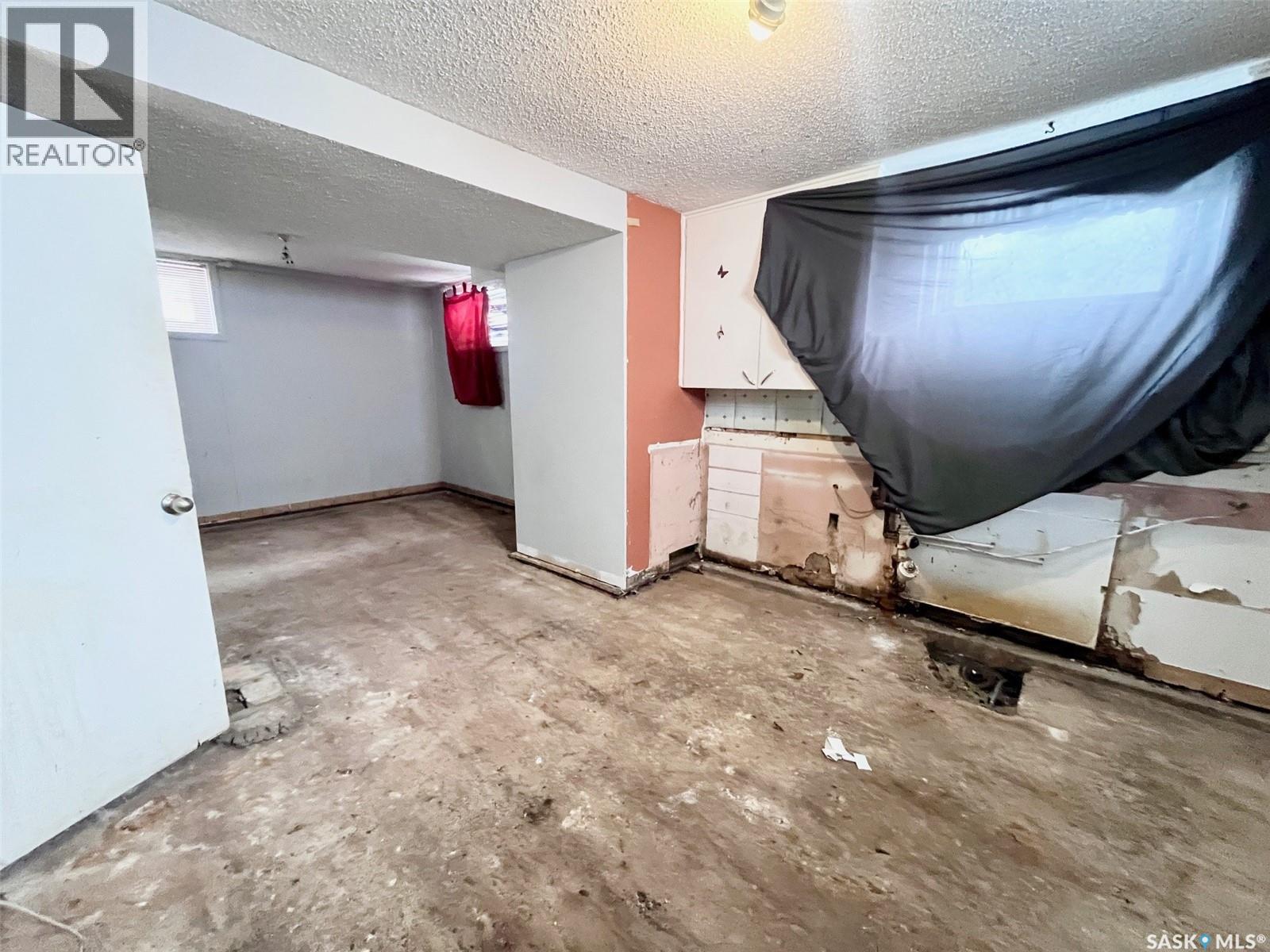 428 11th Street E, Prince Albert, Saskatchewan  S6V 1A7 - Photo 10 - SK030777