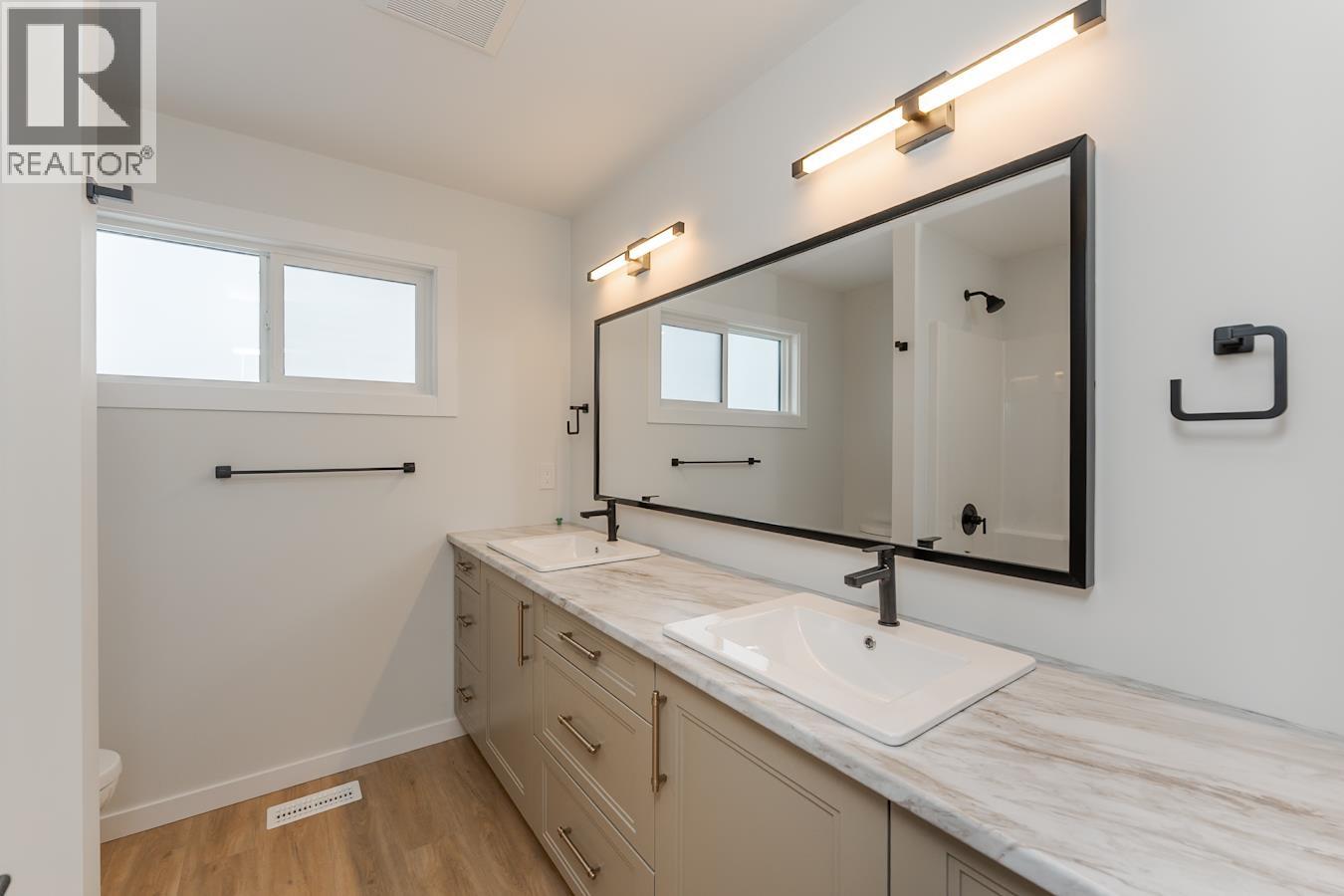 5108 Woodvalley Drive, Prince George, British Columbia  V2K 0B6 - Photo 16 - R3070555