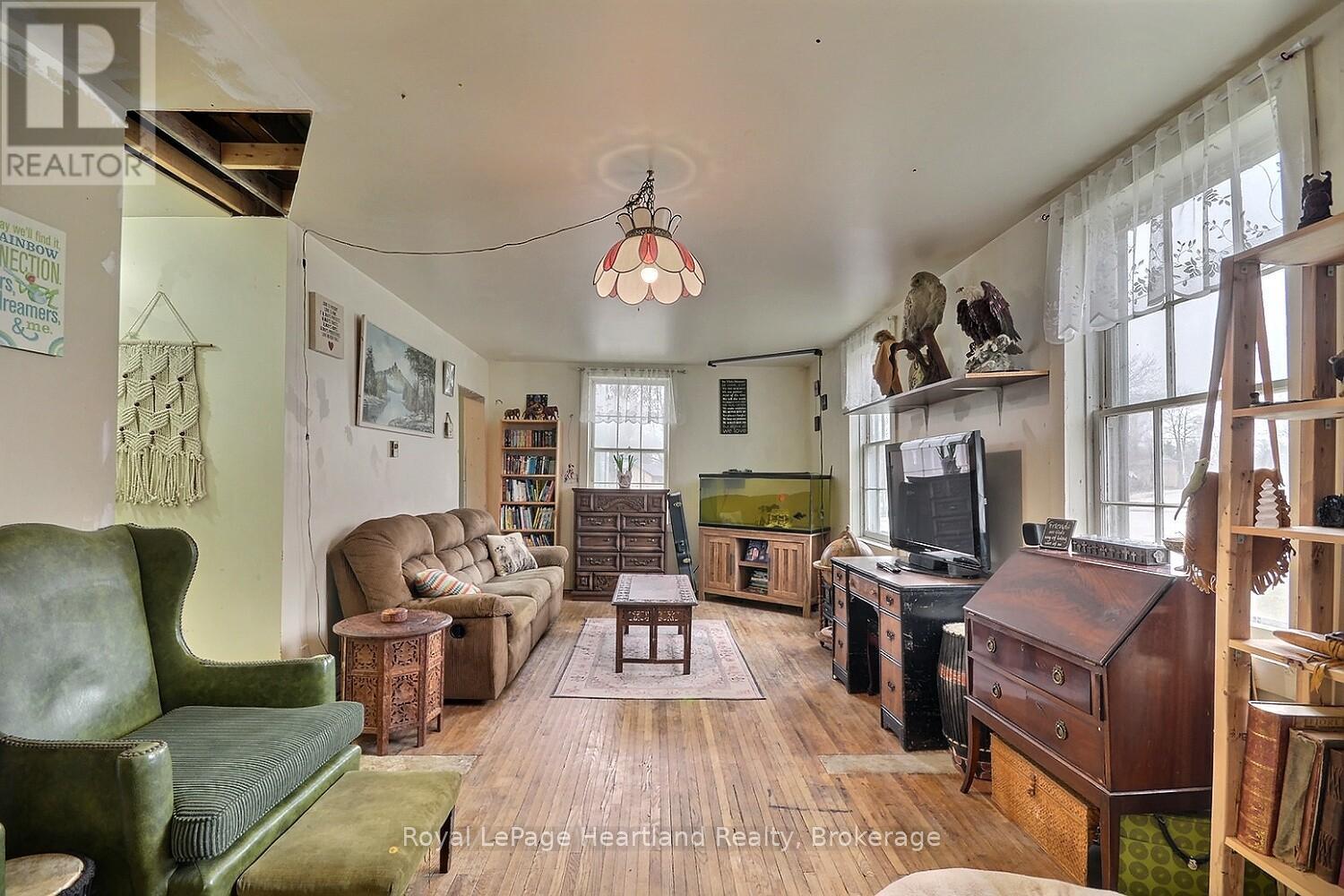 103 James Street, Central Huron, Ontario  N0M 1L0 - Photo 4 - X12951290