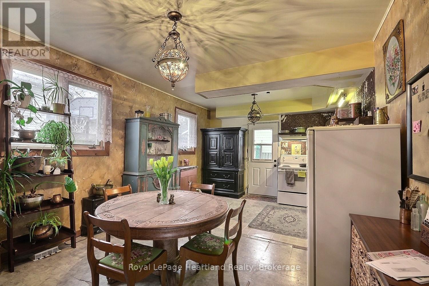 103 James Street, Central Huron, Ontario  N0M 1L0 - Photo 6 - X12951290