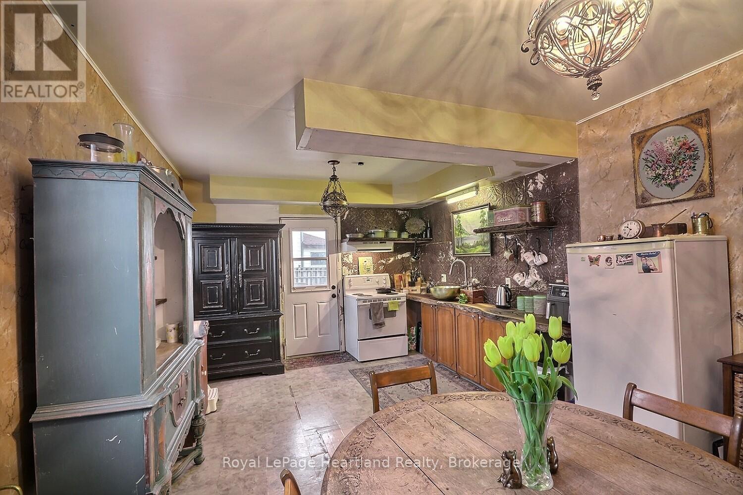 103 James Street, Central Huron, Ontario  N0M 1L0 - Photo 8 - X12951290