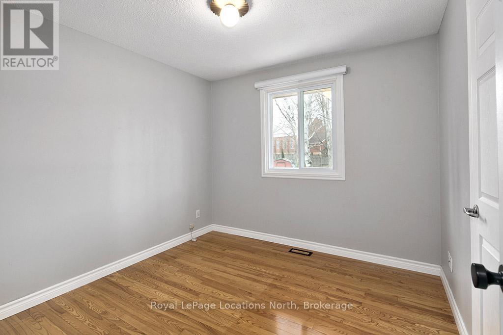 115 Applevale Court, Blue Mountains, Ontario  N0H 2P0 - Photo 23 - X12951312