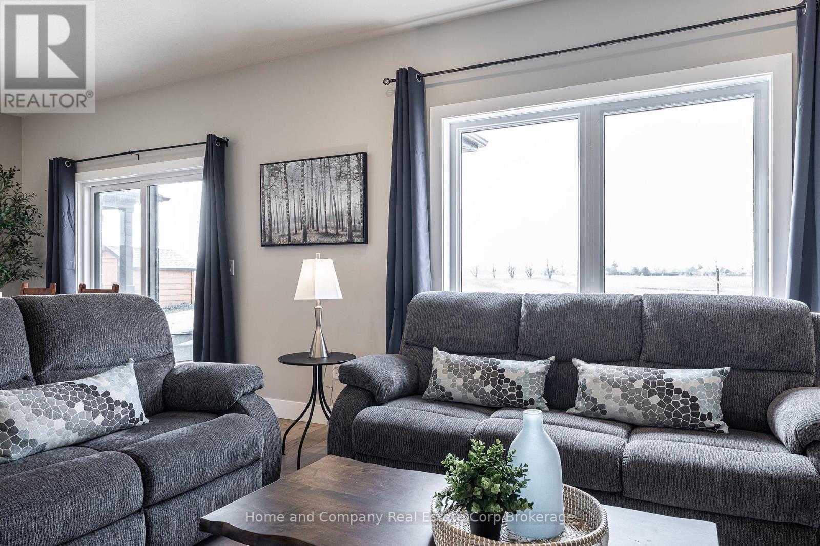 18 Trail Side Drive, St. Marys, Ontario  N4X 0C1 - Photo 12 - X12951366