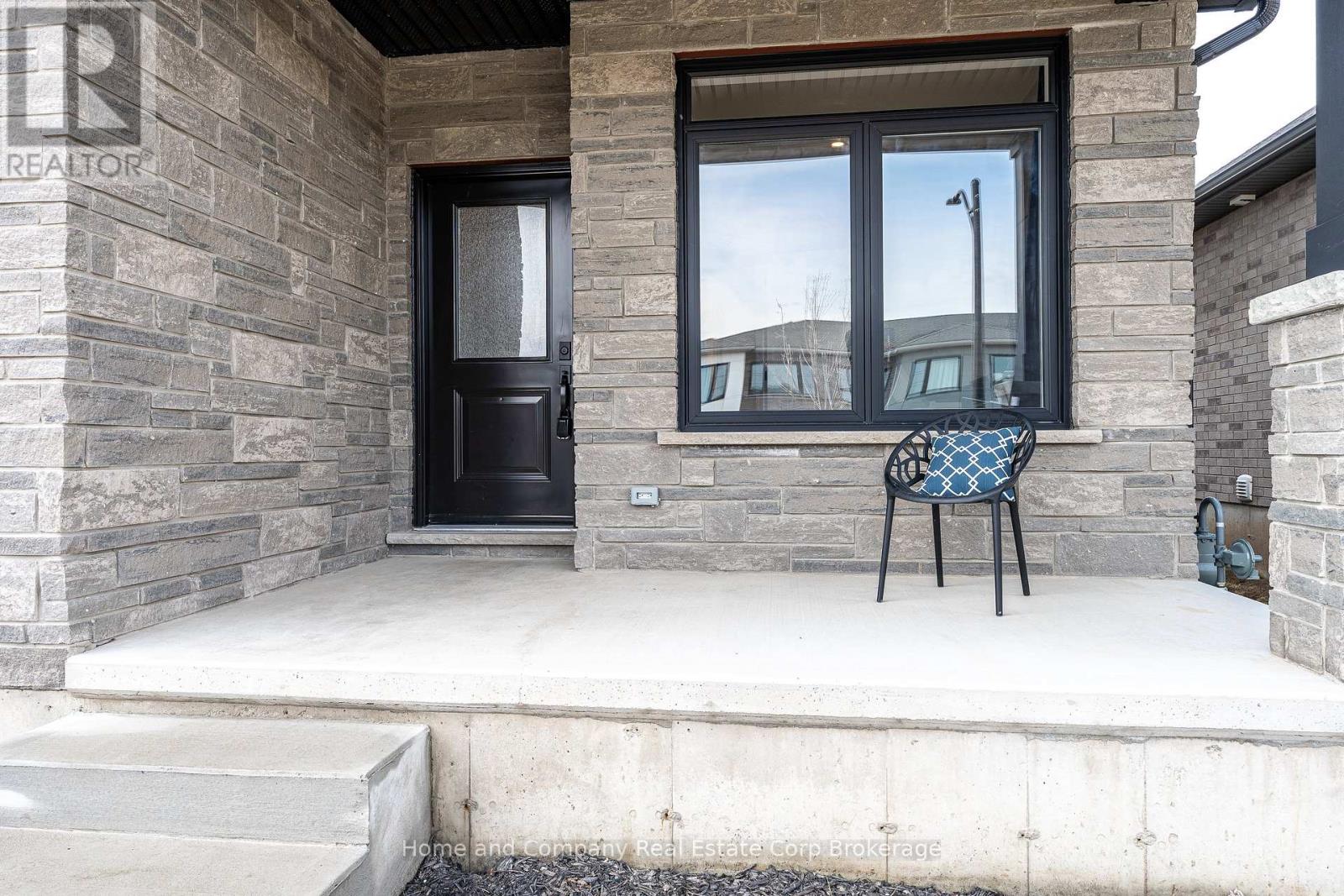 18 Trail Side Drive, St. Marys, Ontario  N4X 0C1 - Photo 5 - X12951366