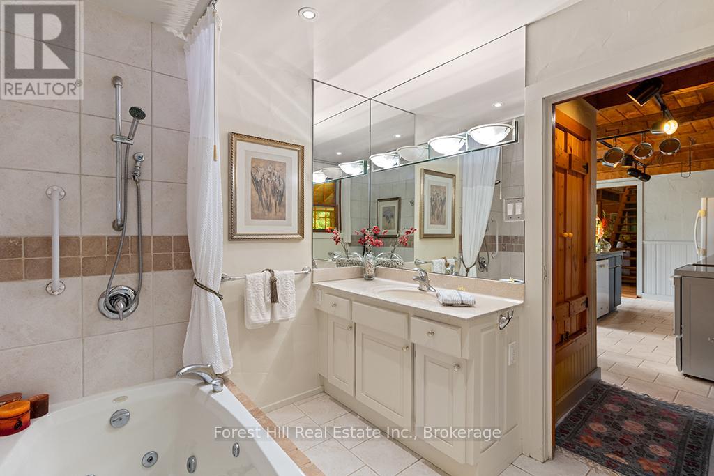 403288 Grey Road 4, West Grey, Ontario  N0G 1R0 - Photo 31 - X12951434