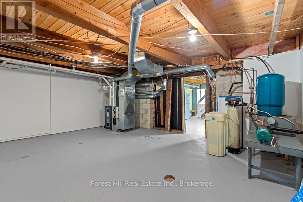 403288 Grey Road 4, West Grey, Ontario  N0G 1R0 - Photo 33 - X12951434