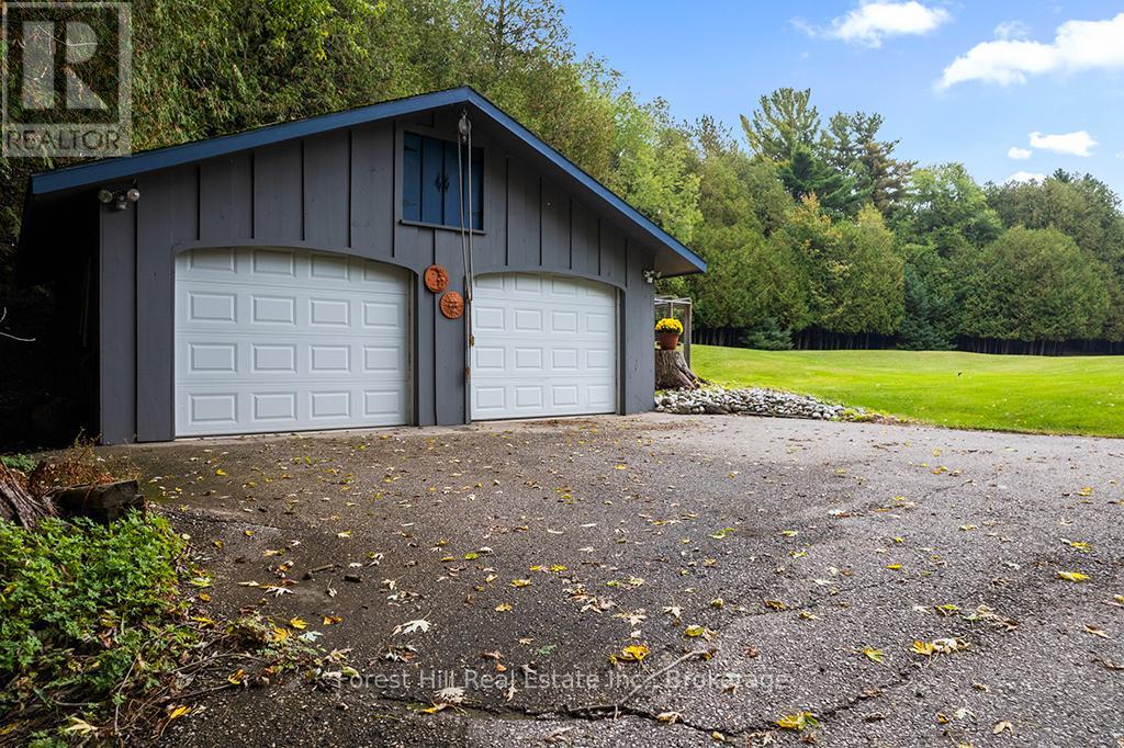 403288 Grey Road 4, West Grey, Ontario  N0G 1R0 - Photo 36 - X12951434