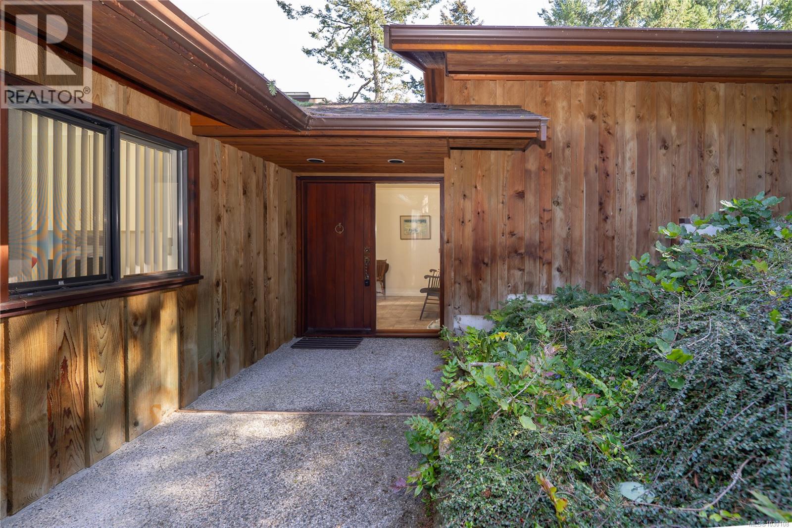 425 Scott Point Dr, Salt Spring, British Columbia  V8K 2R2 - Photo 4 - 1030108