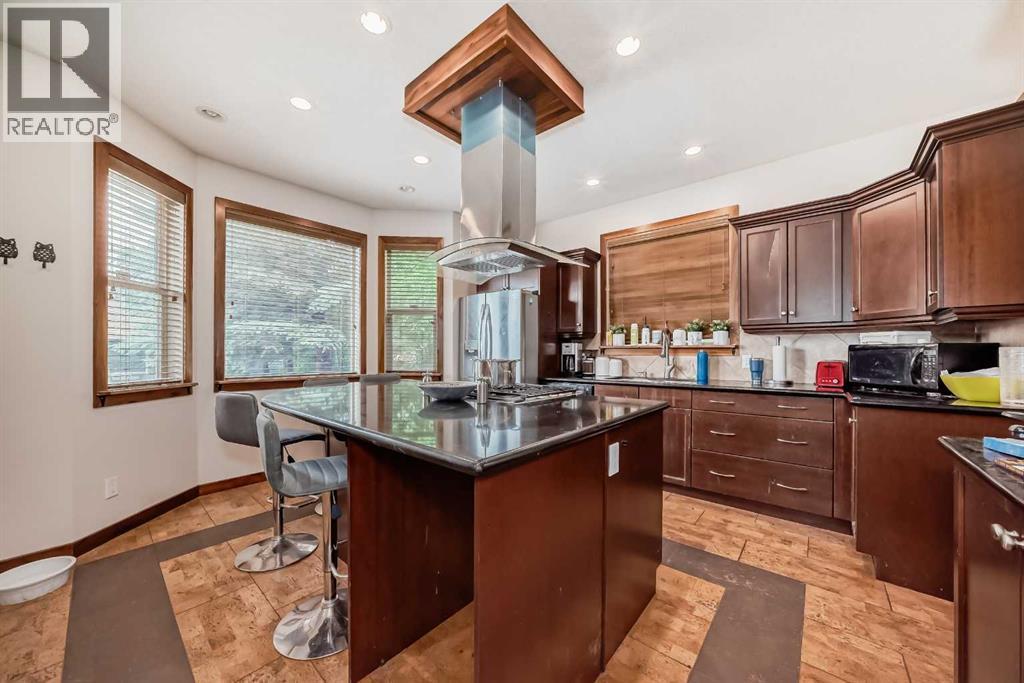 4347 2 Street NW, Calgary, Alberta  T2K 0Z2 - Photo 7 - A2291499