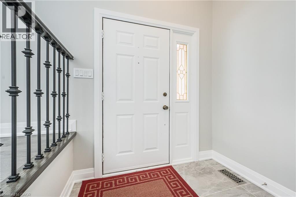 567 Rustic Drive, Waterloo, Ontario  N2K 2A4 - Photo 3 - 40817306