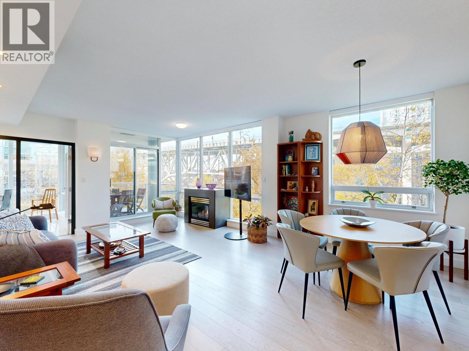 503 638 BEACH CRESCENT, Vancouver, British Columbia