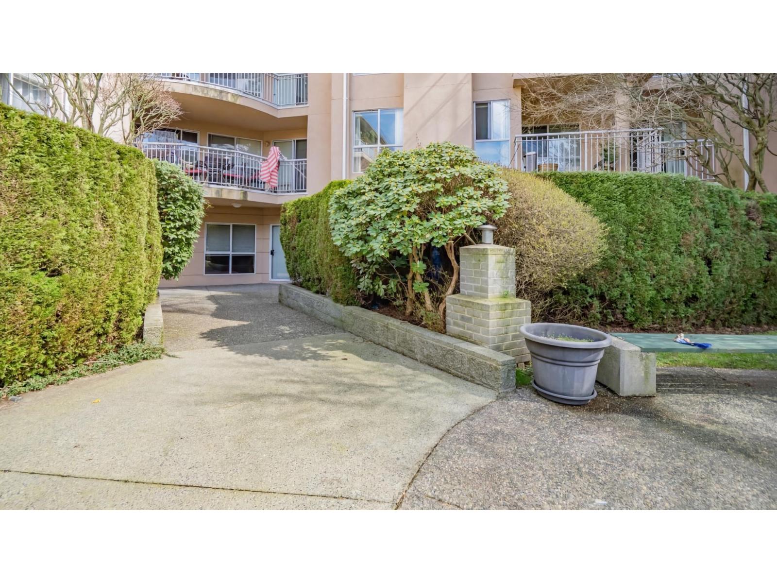 215 13733 74 Avenue, Surrey, British Columbia  V3W 1B8 - Photo 5 - R3102238